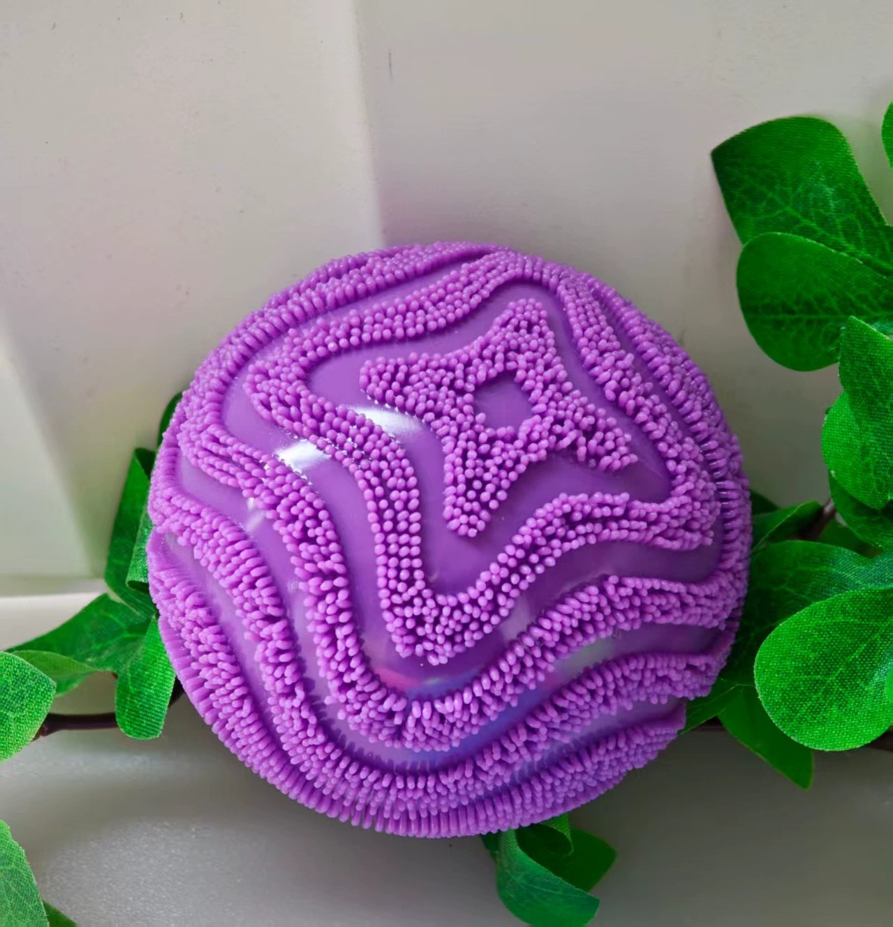 New NeeDoh Maltose Fuzz Ball B - огляд і ціна Sports Equipment Box